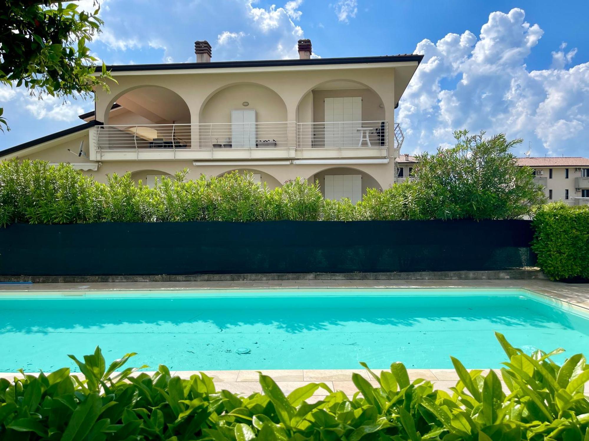 Dimora Di Charme Con Piscina E Giardino,Vicina Alla Spiaggia Сирмионе Экстерьер фото