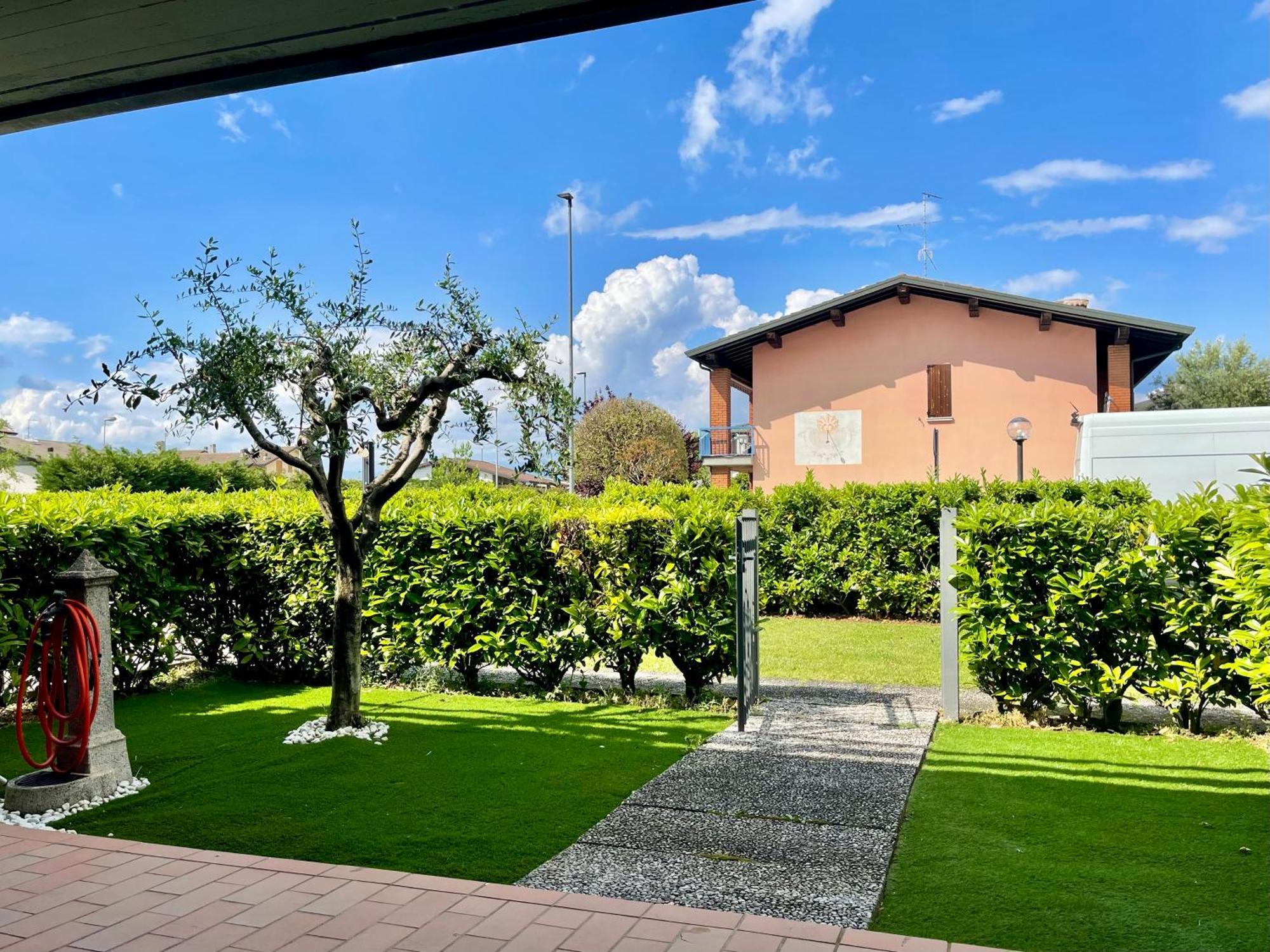Dimora Di Charme Con Piscina E Giardino,Vicina Alla Spiaggia Сирмионе Экстерьер фото